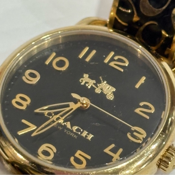 Coach Signature Black & Gold Enamel Bracelet Watch Ladies RARE New Battery Dec24 - Picture 7 of 13